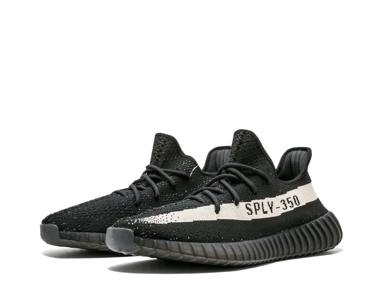 YEEZY BOOST 350 V2 CORE BLACK WHITE